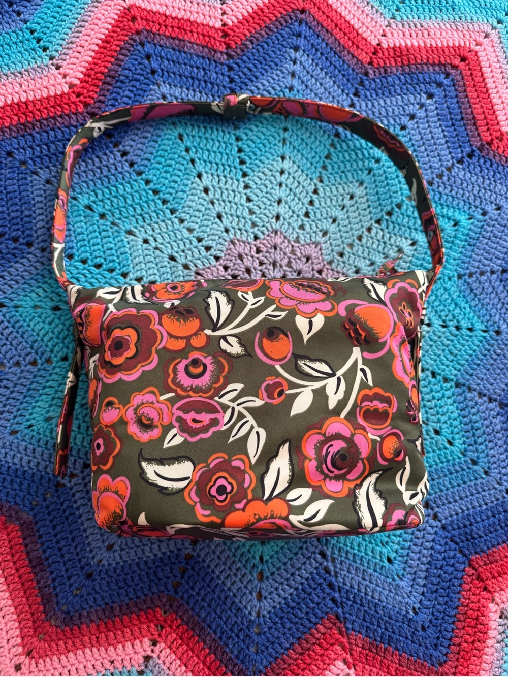 Vera Bradley Astoria Shoulder Bag - Green Bubbly